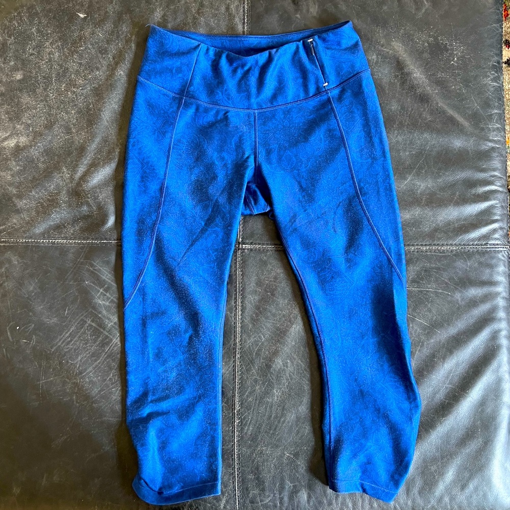 CALIA by Carrie Underwood Cropped Leggings